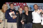 Amsterdam 25 september 2018
Presentatie lâ€™Homo van het blad Linda in Hotel Arena. Linda de Mol reikt het eerste exemplaar uit aan Erwin Olaf Hans v Manen en Hans Klok . Linda de Mol en hoofdredacteur Iebele van der Meulen