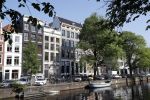 Amsterdam 9 mei 2018
Marcel Boekhoorn heeft een fantastisch pand/huis/appartement op de gracht gekocht.