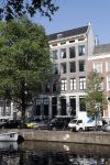 Amsterdam 9 mei 2018
Marcel Boekhoorn heeft een fantastisch pand/huis/appartement op de gracht gekocht.
