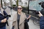 Hamburg 13 april 2018
Sylvie Meis viert haar 40e verjaardag oa met haar vader en moeder en haar broer Daniel. Ze gingen smiddags lunchen in Restaurant Daniel en s avonds was het feest in hotel Radisson Blue in Hamburg. De PA van Sylvie  Marina Coburger
