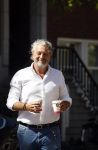 Amsterdam 5 mei 2018
Mark Teurlings brengt kopje koffie
