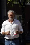 Amsterdam 5 mei 2018
Mark Teurlings brengt kopje koffie
