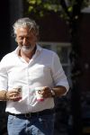 Amsterdam 5 mei 2018
Mark Teurlings brengt kopje koffie