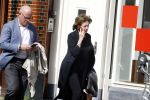 Amsterdam  17 april 2018
Neelie Kroes met een man op terras en op straat op de cornelis schuytstraat