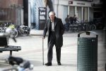 Amsterdam 7 april 2018
Schrijver Remco Campert met wandelstok in Amsterdam zuid.