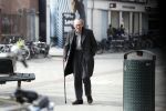 Amsterdam 7 april 2018
Schrijver Remco Campert met wandelstok in Amsterdam zuid.