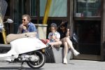 Amsterdam 22 april 2018
Robert ten Brink zijn vrouw Roos en hun kleinzoon eten ijsje