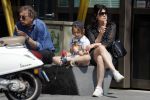 Amsterdam 22 april 2018
Robert ten Brink zijn vrouw Roos en hun kleinzoon eten ijsje