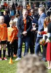 Groningen 27 april 2018
Koningsdag in Groningen met Koning Willem Alexander Koningin Maxima prinses Amalia Arian Alexia . Verder ook aanwezig Prins Maurits Prinses Marilene Prins Bernhard Prinses Annette Prins Floris Prinses Aimee en prins Pieter Christiaan. Ronald Koeman