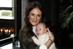 Amsterdam 16 april 2018
Boekpresentatie Fajah Lourens in het conservatorium Hotel. Saar Koningsberger met baby