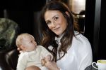 Amsterdam 16 april 2018
Boekpresentatie Fajah Lourens in het conservatorium Hotel. Saar Koningsberger met baby