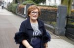 Hamburg 13 april 2018
Sylvie Meis viert haar 40e verjaardag oa met haar vader en moeder en haar broer Daniel. Ze gingen smiddags lunchen in Restaurant Daniel en s avonds was het feest in hotel Radisson Blue in Hamburg. Medium Sarina Bruens