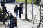 Amsterdam 7 april 2018
Sjoerd v Ramshorst met zijn nieuwe vriendin in het vondelpark