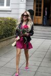 Hamburg 13 april 2018
Sylvie Meis viert haar 40e verjaardag oa met haar vader en moeder en haar broer Daniel. Ze gingen smiddags lunchen in Restaurant Daniel en s avonds was het feest in hotel Radisson Blue in Hamburg.