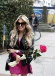 Hamburg 13 april 2018
Sylvie Meis viert haar 40e verjaardag oa met haar vader en moeder en haar broer Daniel. Ze gingen smiddags lunchen in Restaurant Daniel en s avonds was het feest in hotel Radisson Blue in Hamburg.