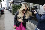 Hamburg 13 april 2018
Sylvie Meis viert haar 40e verjaardag oa met haar vader en moeder en haar broer Daniel. Ze gingen smiddags lunchen in Restaurant Daniel en s avonds was het feest in hotel Radisson Blue in Hamburg.