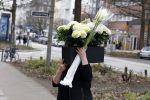 Hamburg 13 april 2018
Sylvie Meis viert haar 40e verjaardag oa met haar vader en moeder en haar broer Daniel. Ze gingen smiddags lunchen in Restaurant Daniel en s avonds was het feest in hotel Radisson Blue in Hamburg Bloemen.