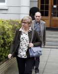 Hamburg 13 april 2018
Sylvie Meis viert haar 40e verjaardag oa met haar vader en moeder en haar broer Daniel. Ze gingen smiddags lunchen in Restaurant Daniel en s avonds was het feest in hotel Radisson Blue in Hamburg.