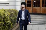 Hamburg 13 april 2018
Sylvie Meis viert haar 40e verjaardag oa met haar vader en moeder en haar broer Daniel. Ze gingen smiddags lunchen in Restaurant Daniel en s avonds was het feest in hotel Radisson Blue in Hamburg.