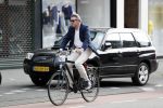 Amsterdam 8 april 2018
Ursul de Geer op de fiets in Amstetrdam zuid