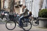 Amsterdam 10 april 2018
Victor Reinier op zijn fiets op de cornelis schuytstraat.