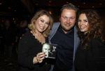 Noordwijk 9 april 2018
Uitreiking en lunch van de strong woman award in hotel Huis ter Duin. Wesly Bronkhorst met Leontine Borsato en Antje Monteiro