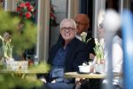 Amsterdam 11 april 2018
Wim de partber van de afgelopen jaar overleden Joop Braakhekke op terras