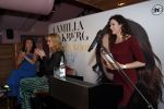 Amsterdam 7 mei 2019
Boekpresentatie Camilla Lackberg bij Mama Kelly in olympisch stadion.
aanwezig oa Daphne Deckers
Isa Hoes
Heleen van Royen
Anna Drijver
Marion Pauw
Susan Smit
Moniqiue des Bouvrie
Patricia Snel
Marlies Dekkers
Inge Ipenburg