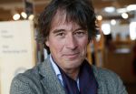 Amsterdam 15 april 2019
Boekpresentatie van Inge Ipenburg bij boekhandel Scheltema.
Simone Kleinsma krijgt het eerste exemplaar. Casper v Bohemen