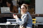 Amsterdam 16 april 2019
Christie Bokma op terras in Amsterdam zuid