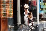 Amsterdam 11 mei 2019
Connie Witteman met haar nieuwe hondje