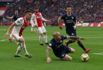 Amsterdam, 31 Maart 2019 AJAX-PSV, eindstand 3-1
Dusan Tadic en Angelino