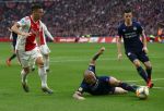 Amsterdam, 31 Maart 2019 AJAX-PSV, eindstand 3-1
Dusan Tadic en Angelino