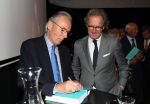 Den Haag, 8 Mei 2019
Uitreiking boek Elco Brinkman met de tekst: Bouwen en Bewaren
Elco met Ton Rombouts (oud burgemeester van s'-Hertogenbosch en sinds 2015 lid van de 1e kamer.