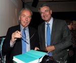 Den Haag, 8 Mei 2019
Uitreiking boek Elco Brinkman met de tekst: Bouwen en Bewaren
Elco Brinkman met Maxime Verhagen