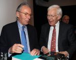 Den Haag, 8 Mei 2019
Uitreiking boek Elco Brinkman met de tekst: Bouwen en Bewaren
Elco Brinkman met Tjeenk Willink