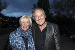 Bloemendaal 13 april 2019
Afscheidsfeest voor Hans Klok die naar Las Vegas gaat verhuizen. Frank Gutteling met vriendin Ans van Kuijeren
