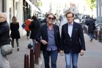 Amsterdam 1o0 mei 2019
Frank en Rogier van paleis voor een prikkie op straat in Amsterdam.