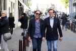 Amsterdam 1o0 mei 2019
Frank en Rogier van paleis voor een prikkie op straat in Amsterdam.