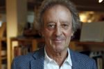 Amsterdam 15 april 2019
Boekpresentatie van Inge Ipenburg bij boekhandel Scheltema.
Simone Kleinsma krijgt het eerste exemplaar. 
Hans v Willigenburg