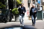 Amsterdam 11 mei 2019
Mark v Eeuwen en Huub Stapel op de cornelis schuytstraat. Ze gaan repeteren voor Flikken Rotterdam.