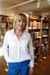 Amsterdam 15 april 2019
Boekpresentatie van Inge Ipenburg bij boekhandel Scheltema.
Simone Kleinsma krijgt het eerste exemplaar.