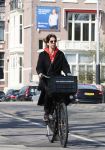 Amsterdam 9 april 2019
Isa Hoes op de fiets in Amsterdam zuid