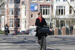 Amsterdam 9 april 2019
Isa Hoes op de fiets in Amsterdam zuid