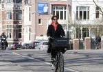 Amsterdam 9 april 2019
Isa Hoes op de fiets in Amsterdam zuid