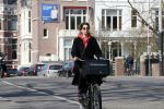 Amsterdam 9 april 2019
Isa Hoes op de fiets in Amsterdam zuid
