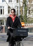 Amsterdam 9 april 2019
Isa Hoes op de fiets in Amsterdam zuid