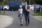 Bloemendaal 13 april 2019
Afscheidsfeest voor Hans Klok die naar Las Vegas gaat verhuizen. Jacques d Ancona kwam met zijn partner Hans Langhout