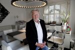 Naarden Vesting 18 april 2019
Catharine Keyl interviewt Jan des Bouvrie bij het Arsenaal.