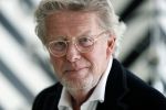 Naarden Vesting 18 april 2019
Catharine Keyl interviewt Jan des Bouvrie bij het Arsenaal.